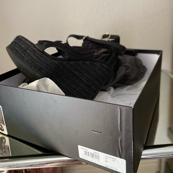 New versace espadrille wedges 37 7 $1,195 - Picture 3 of 8